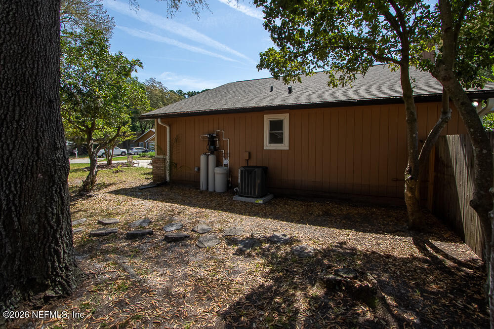 1540 Panther Ridge Court Jacksonville, FL 32225 - Photo 7 of 43 20260418_panther_ridge_ct_4228