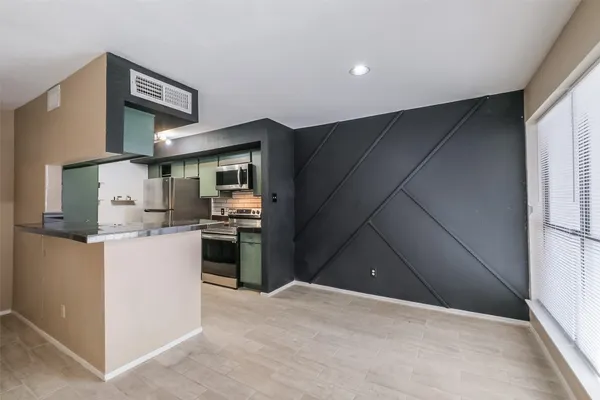 $1,100 | 6633 West Airport Boulevard, Unit 1206, Houston, TX 77035