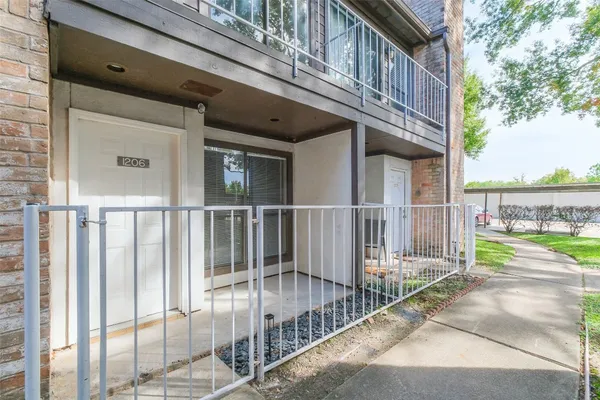 $1,100 | 6633 West Airport Boulevard, Unit 1206, Houston, TX 77035