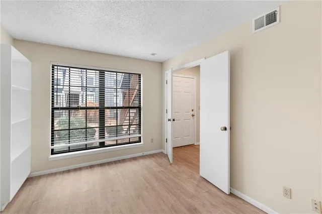 $154,000 | 12659 West 110th Terrace, Overland Park, KS 66210