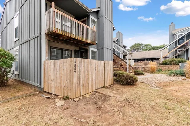 $150,000 | 12659 West 110th Terrace, Overland Park, KS 66210