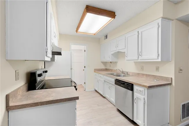 $154,000 | 12659 West 110th Terrace, Overland Park, KS 66210