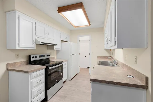 $154,000 | 12659 West 110th Terrace, Overland Park, KS 66210