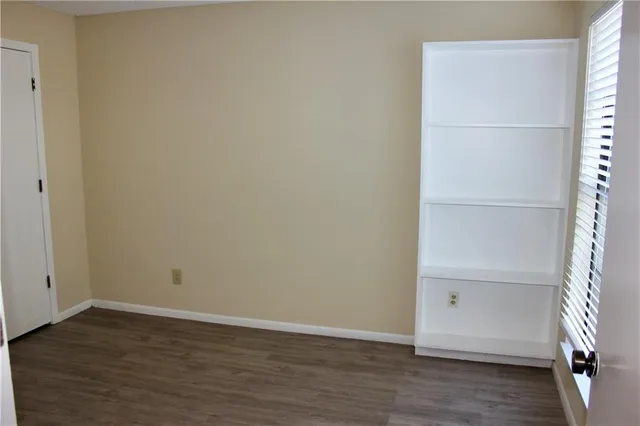 $155,900 | 12659 West 110th Terrace, Overland Park, KS 66210