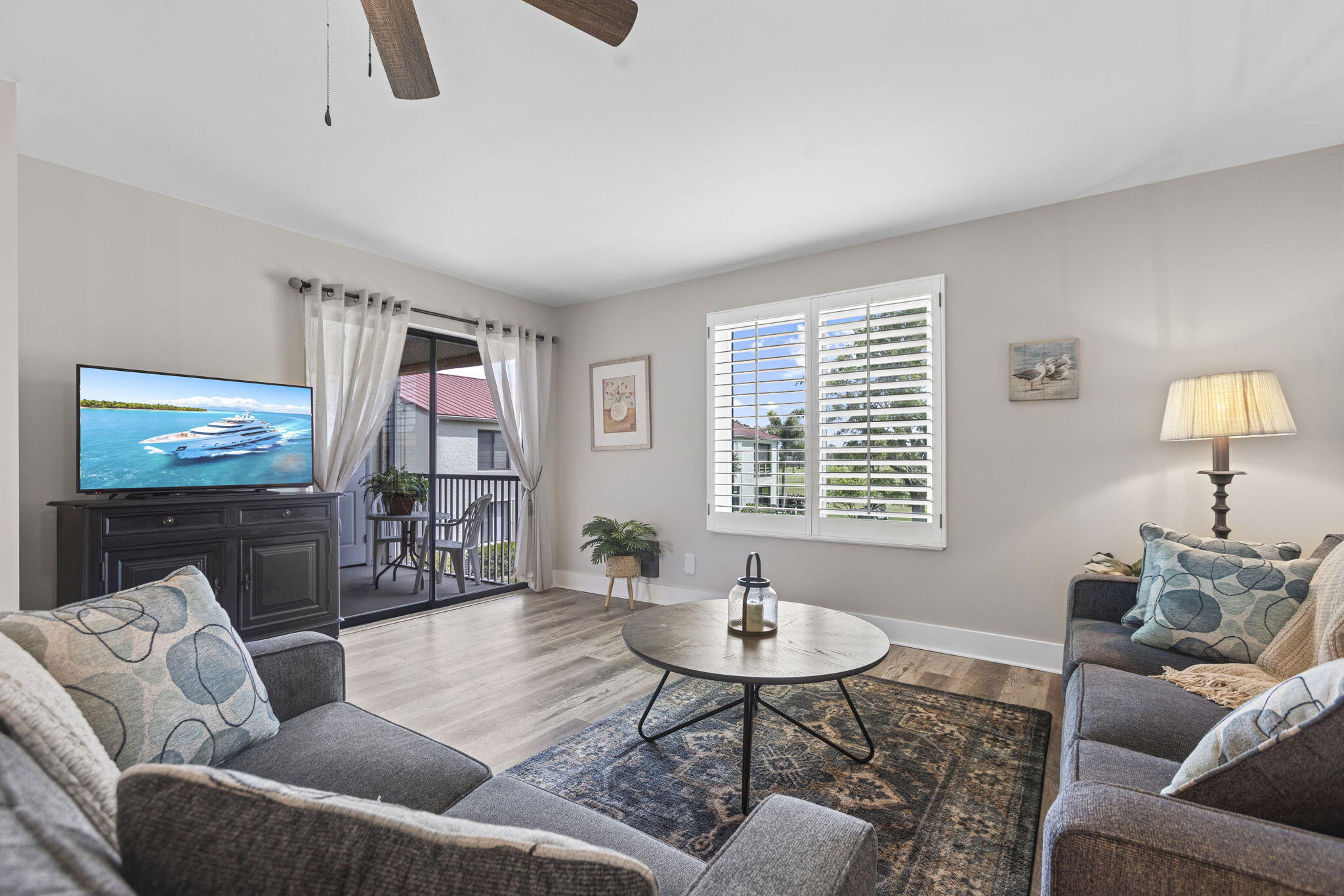 5433 Southeast Miles Grant Road, Unit 201 Stuart, FL 34997 - Photo 8 of 25 6-web-or-mls-0V8A4621Topaz