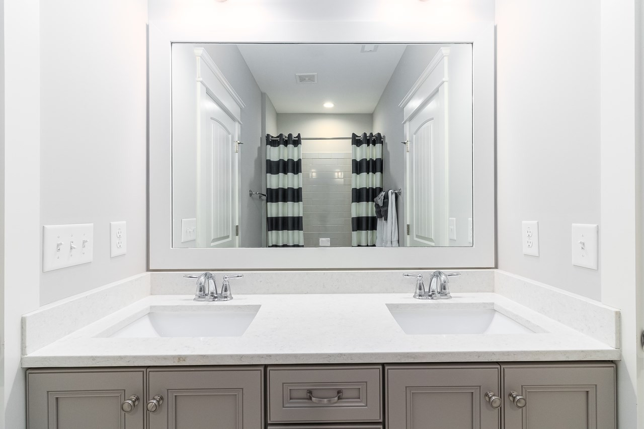 701 Virginia Avenue Raleigh, NC 27604 - Photo 12 of 16 Jack & Jill Bathroom