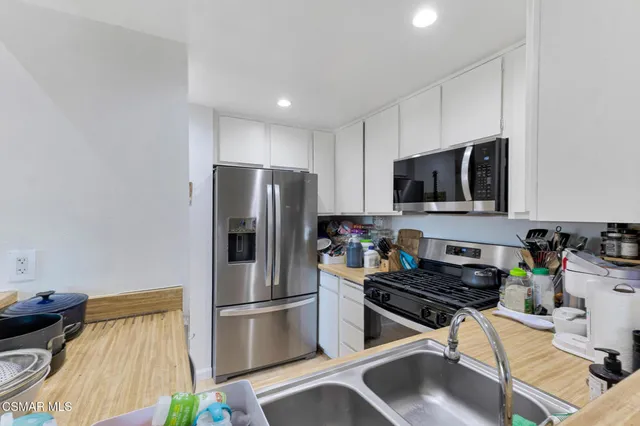 $435,000 | 1932 Heywood Street, Unit B, Simi Valley, CA 93065