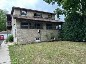 $199,999 | 3220 Emmaus Avenue, Zion, IL 60099