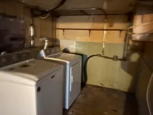 $199,999 | 3220 Emmaus Avenue, Zion, IL 60099