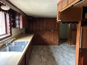 $199,999 | 3220 Emmaus Avenue, Zion, IL 60099