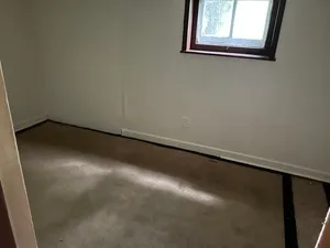 $199,999 | 3220 Emmaus Avenue, Zion, IL 60099