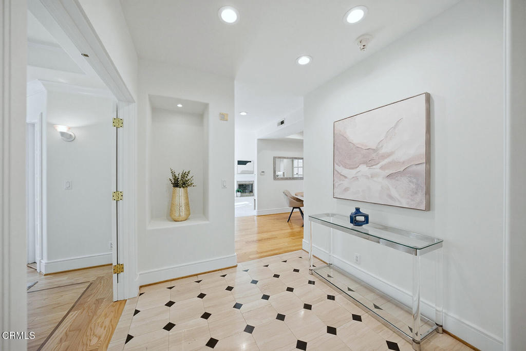 1807 Windsor Road San Marino, CA 91108 - Photo 4 of 54 004_DSC08151