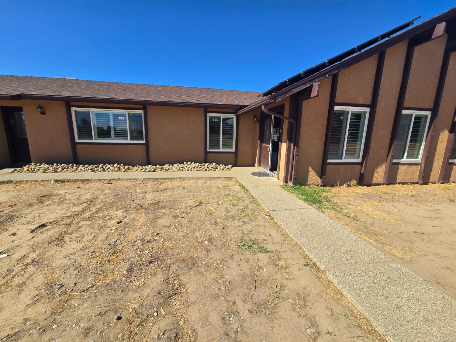 16448 Monreal Road Madera, CA 93636 - Photo 2 of 27