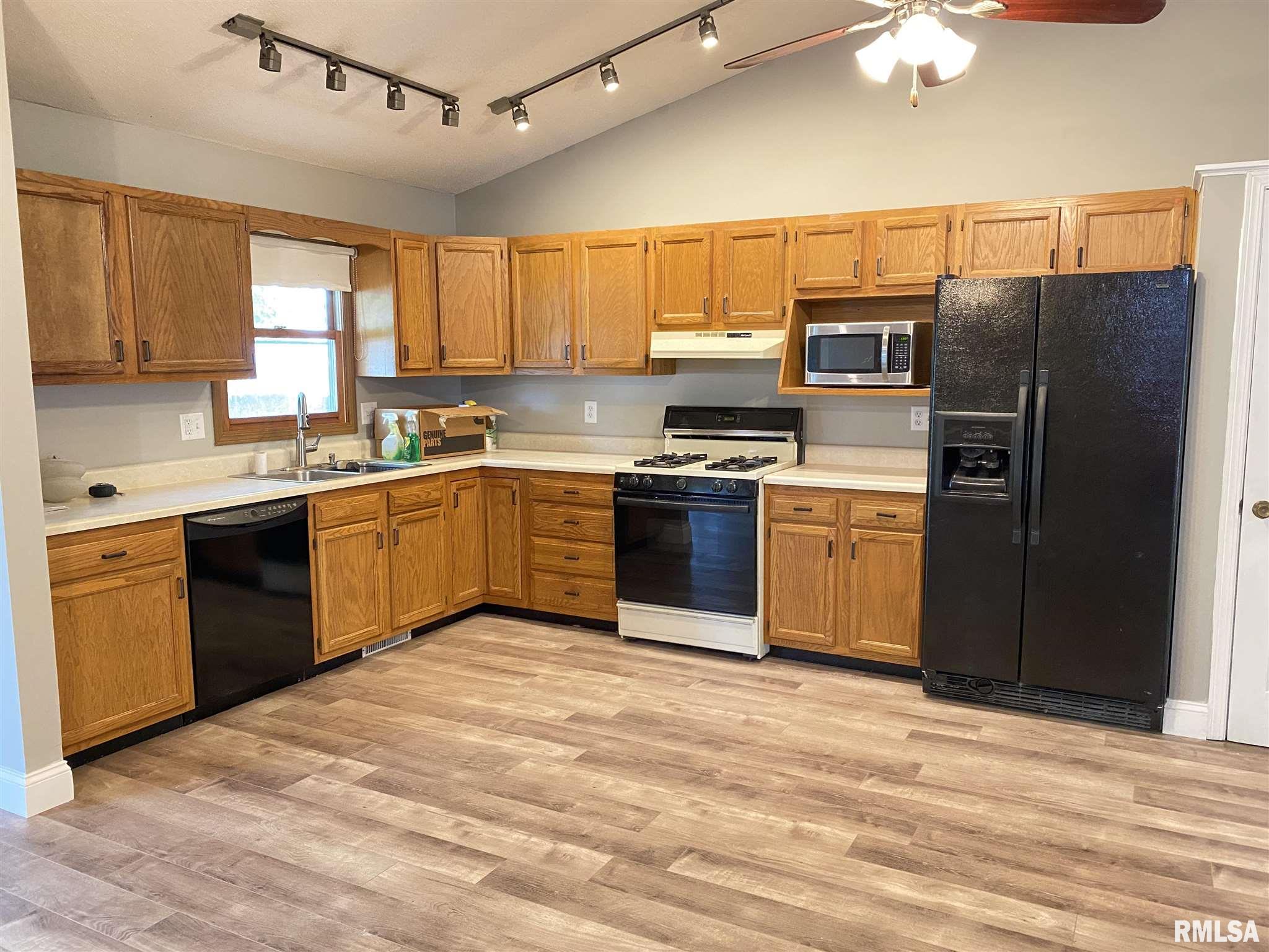 3104 Angelo Street Springfield, IL 62707 - Photo 6 of 17 Gallery Image 6