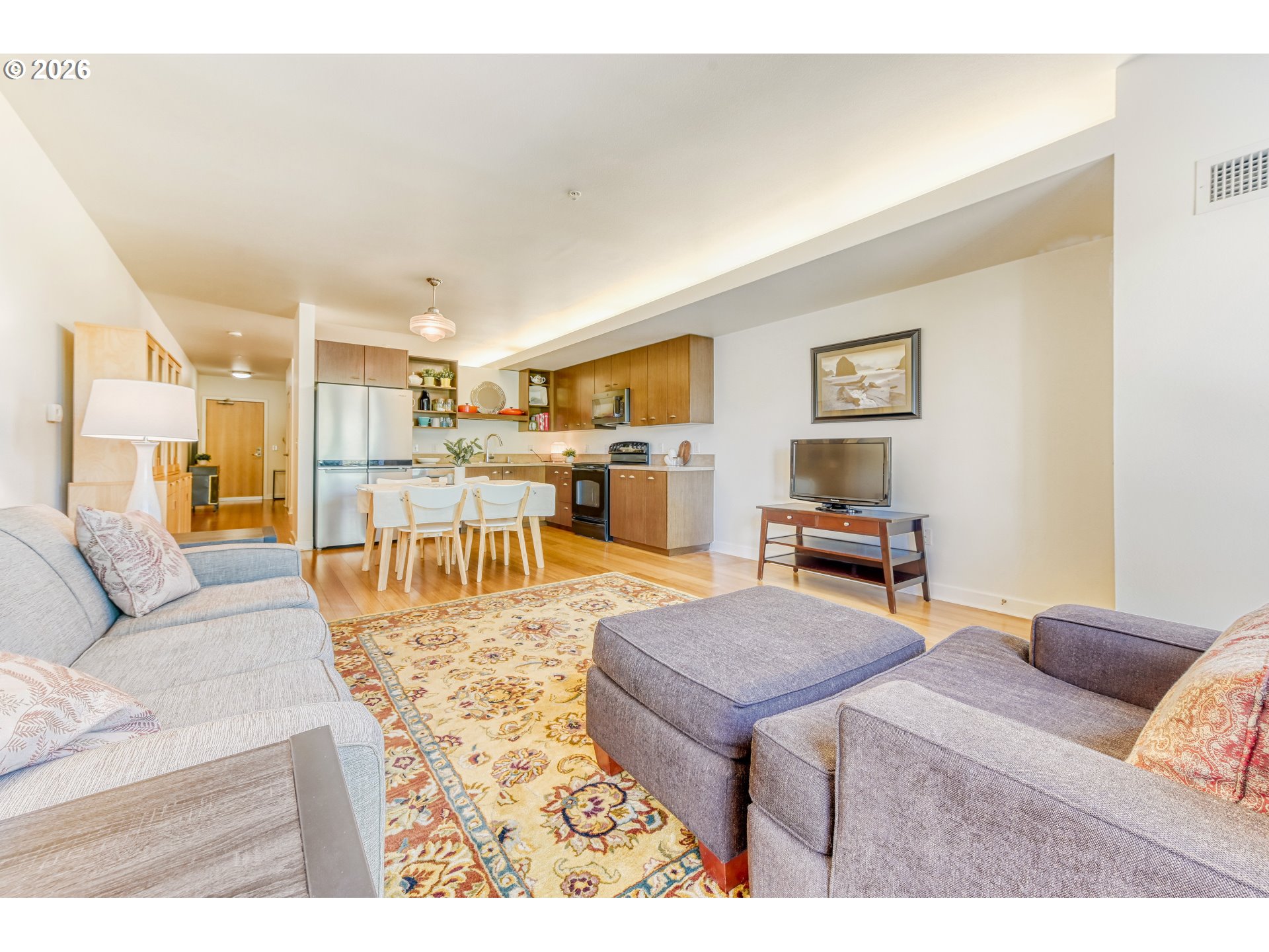 3970 North Interstate Avenue, Unit 307 Portland, OR 97227 - Photo 6 of 23 Living Room/Dining Room