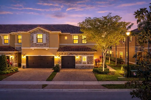 $669,900 | 8440 Lakeview Trail, Parkland, FL 33076
