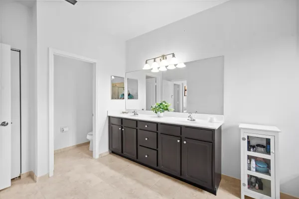 $669,900 | 8440 Lakeview Trail, Parkland, FL 33076
