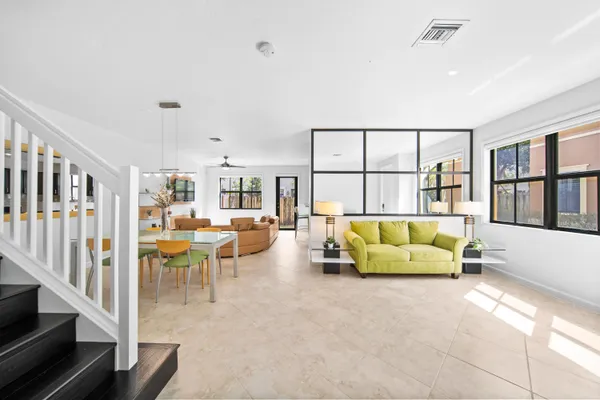 $669,900 | 8440 Lakeview Trail, Parkland, FL 33076