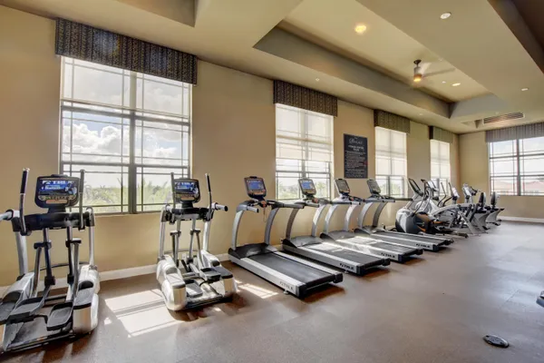 $669,900 | 8440 Lakeview Trail, Parkland, FL 33076