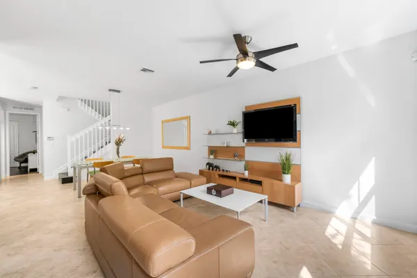 $669,900 | 8440 Lakeview Trail, Parkland, FL 33076