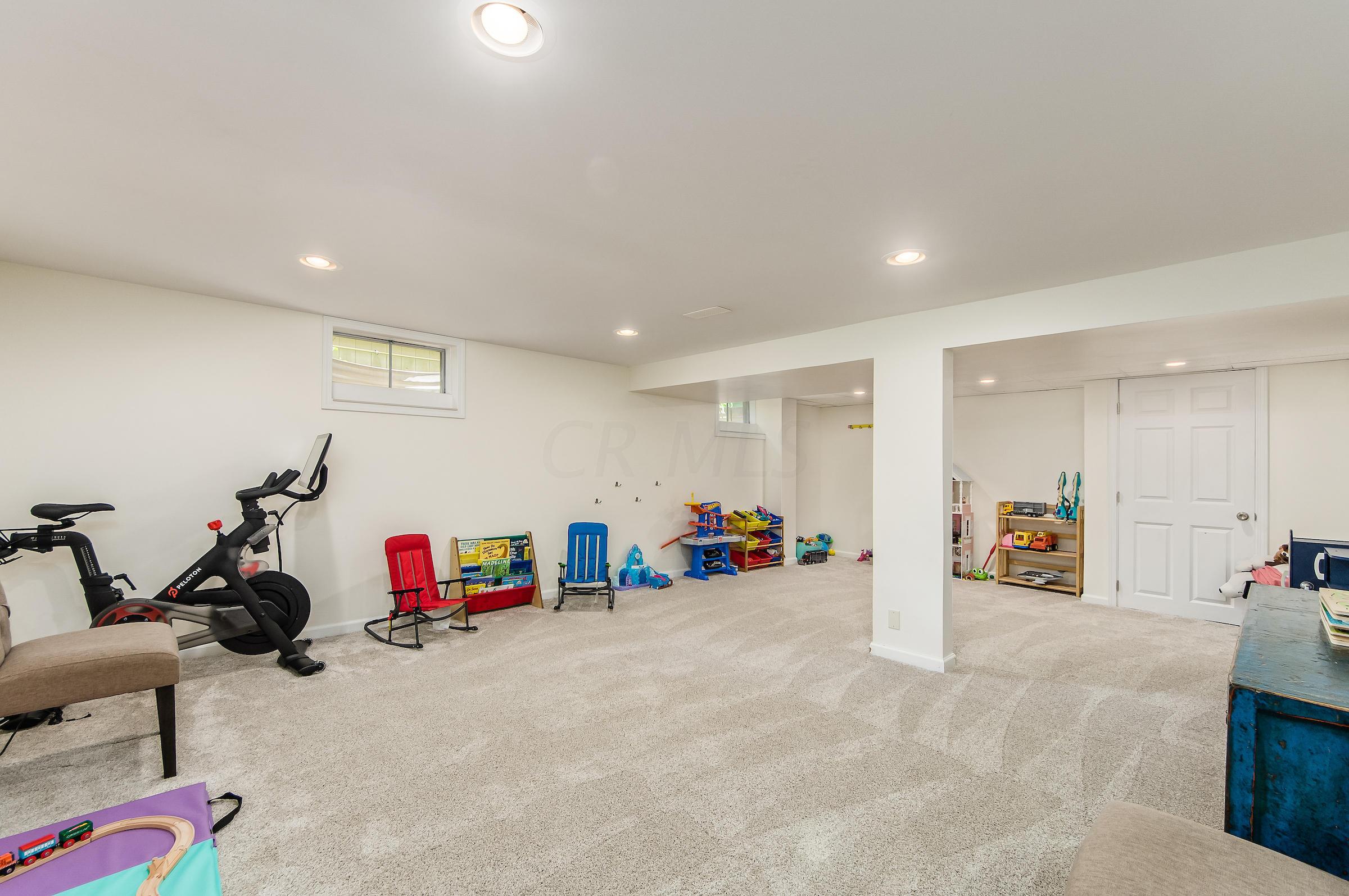 6328 Feder Road Columbus, OH 43228 - Photo 41 of 56 Gallery Image 41