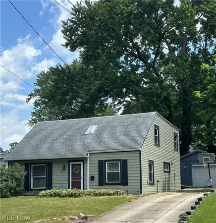 $250,000 | 2337 Schubert Avenue, Cuyahoga Falls, OH 44221