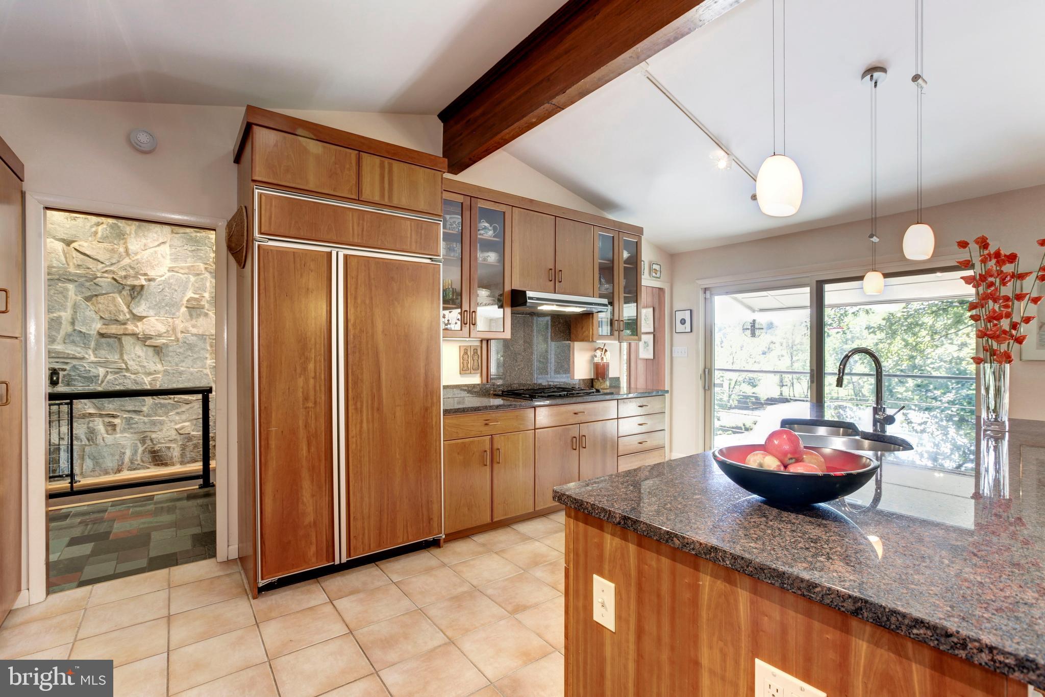 9910 Brink Road Gaithersburg, MD 20882 - Photo 22 of 98 Kitchen