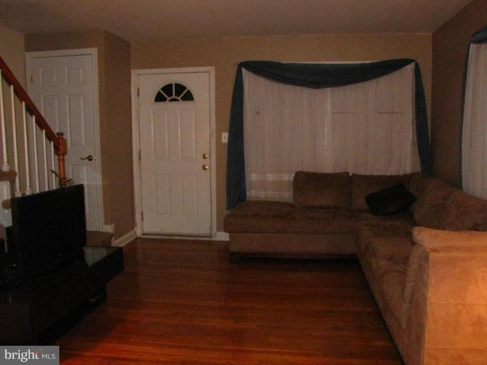 1910 Stanhope Road Dundalk, MD 21222 - Photo 2 of 4 Living Room