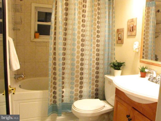 1910 Stanhope Road Dundalk, MD 21222 - Photo 4 of 4 Bath #1