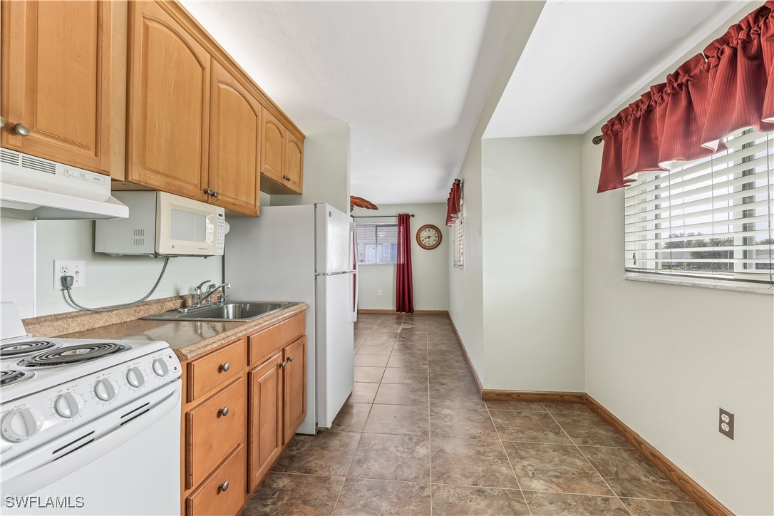 8127 Country Road, Unit 201 Fort Myers, FL 33919 - Photo 3 of 15