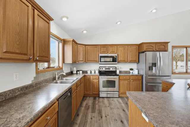 $484,900 | 1032 Vista Ridge Drive, Mount Horeb, WI 53572