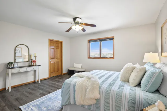 $484,900 | 1032 Vista Ridge Drive, Mount Horeb, WI 53572