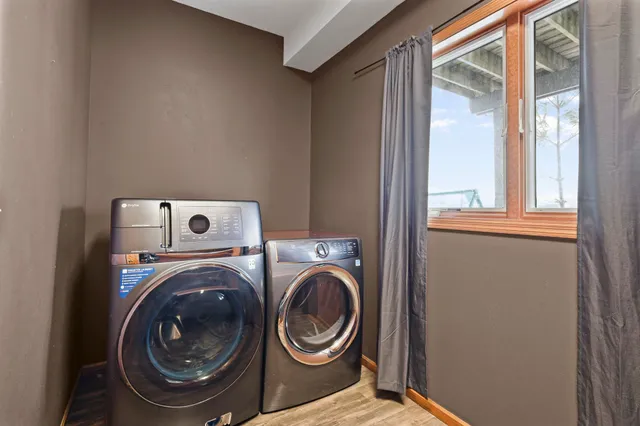 $484,900 | 1032 Vista Ridge Drive, Mount Horeb, WI 53572