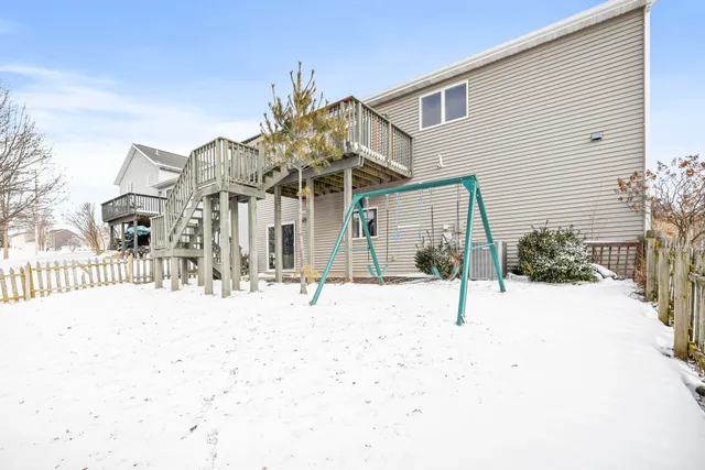 $484,900 | 1032 Vista Ridge Drive, Mount Horeb, WI 53572