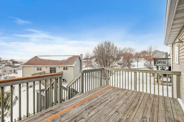 $484,900 | 1032 Vista Ridge Drive, Mount Horeb, WI 53572