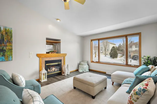 $484,900 | 1032 Vista Ridge Drive, Mount Horeb, WI 53572