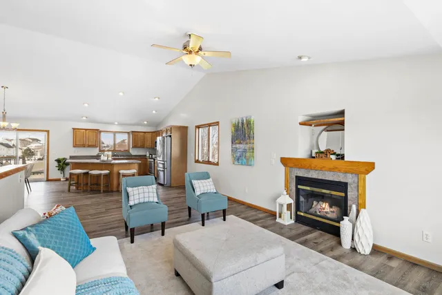 $484,900 | 1032 Vista Ridge Drive, Mount Horeb, WI 53572