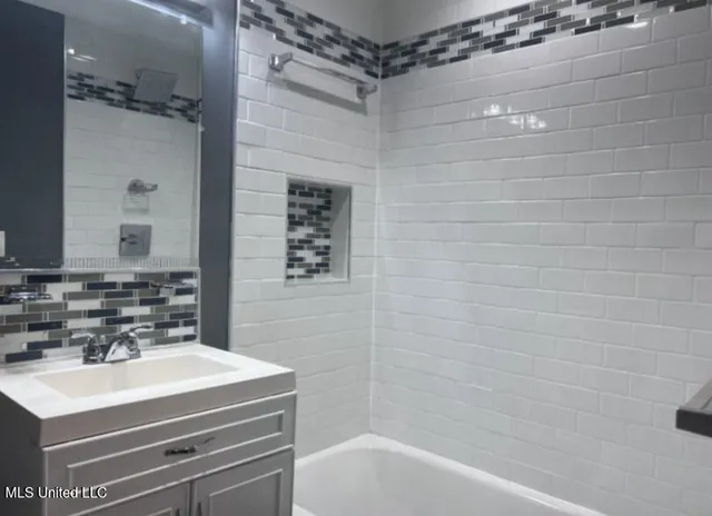 $169,000 | 204 Chatham Drive, Holly Springs, MS 38635