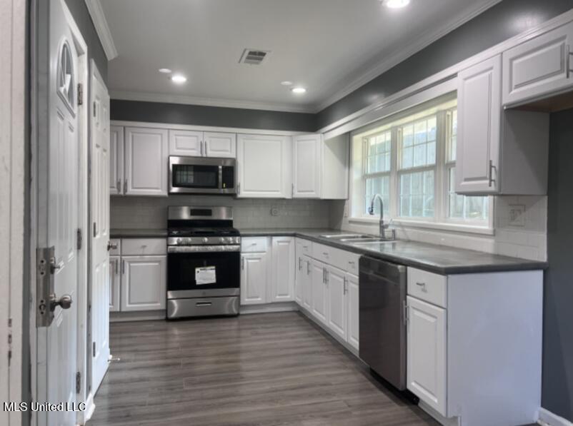 204 Chatham Drive Holly Springs, MS 38635 - Photo 3 of 19 image (2)