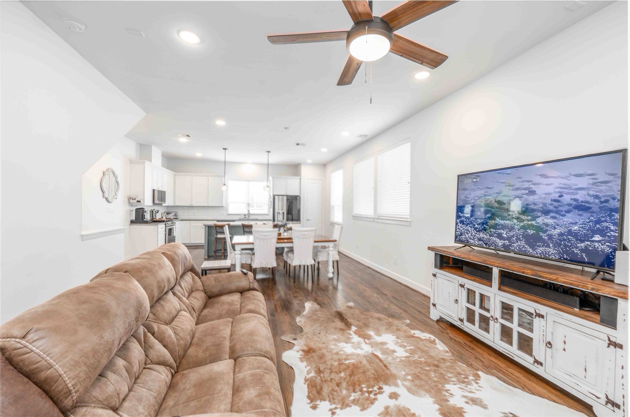 1038 Timbergrove Yards Lane Houston, TX 77008 - Photo 13 of 43 a living room with stainless steel appliances furniture and a kitchen view