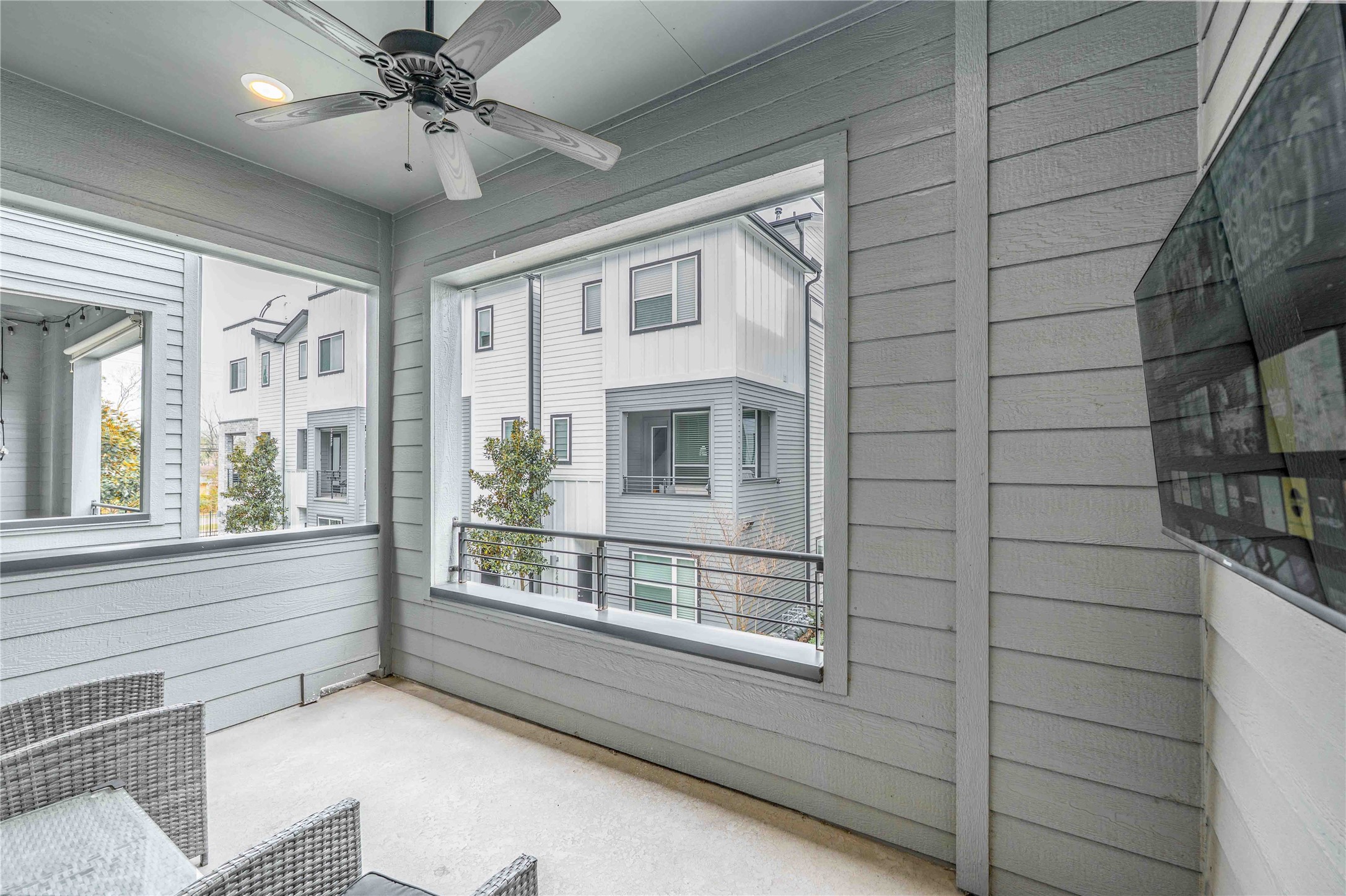 1038 Timbergrove Yards Lane Houston, TX 77008 - Photo 14 of 43 a view of an entryway with a chandelier