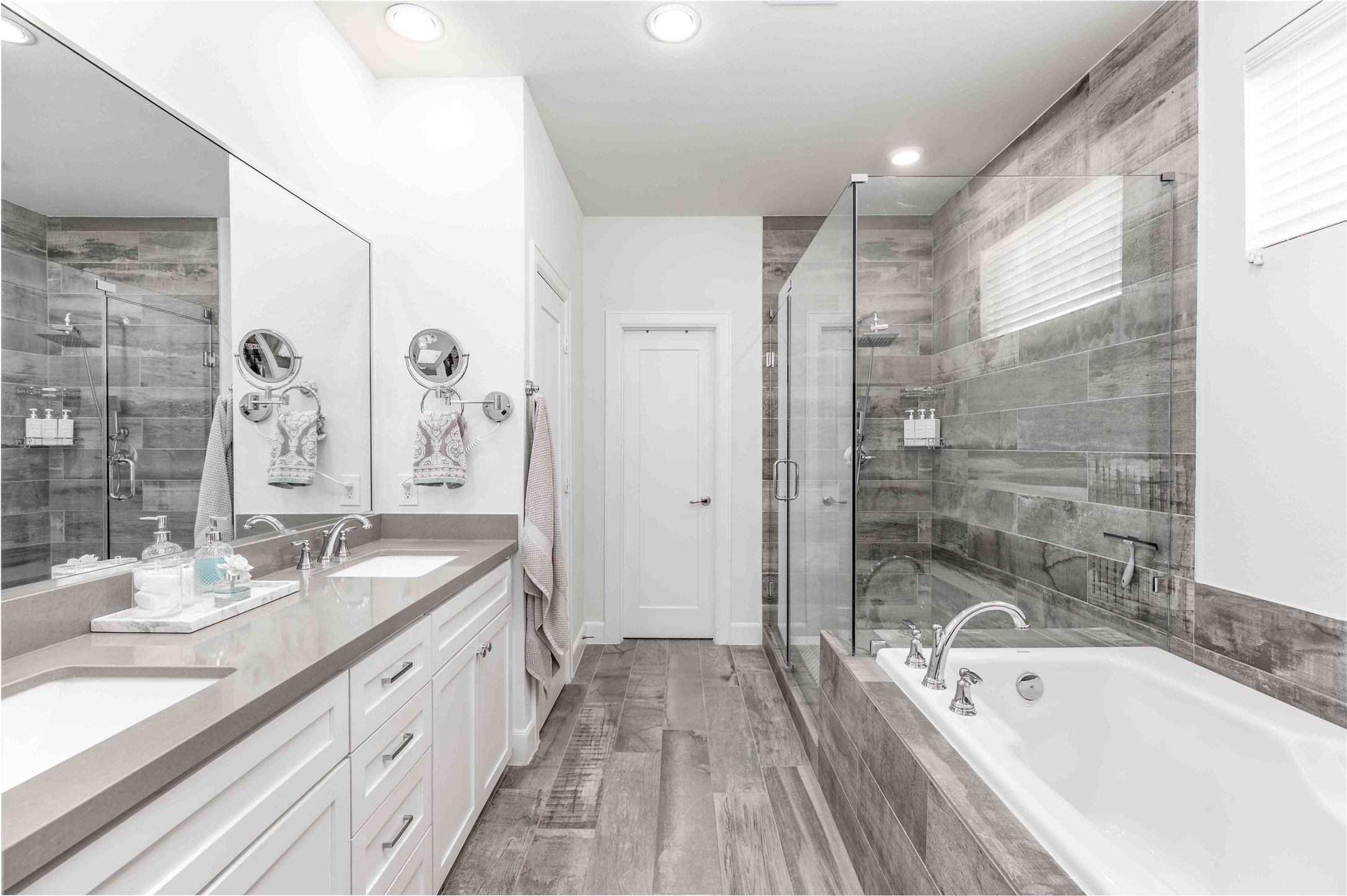 1038 Timbergrove Yards Lane Houston, TX 77008 - Photo 18 of 43 Oversized walk-in shower with upgraded glass enclosure, deep soaking tub & dual sinks with wide spread Delta Faucets