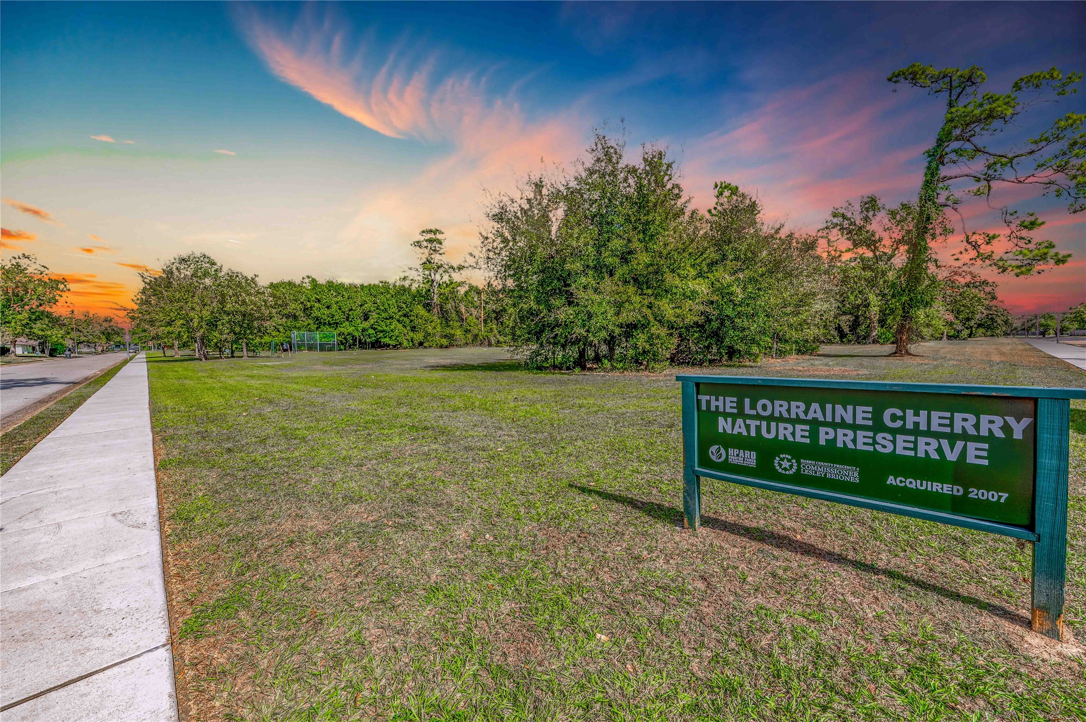 1038 Timbergrove Yards Lane Houston, TX 77008 - Photo 28 of 43 11 acres nature preserve steps away - offering nature trails lot of green space