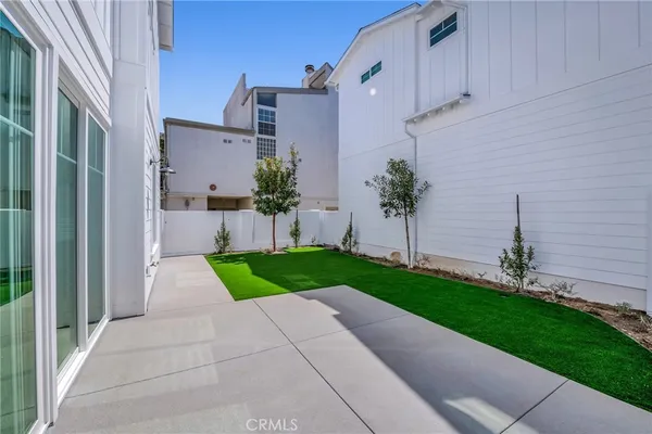 $10,000 | 2304 Harriman Lane, Unit A, Redondo Beach, CA 90278