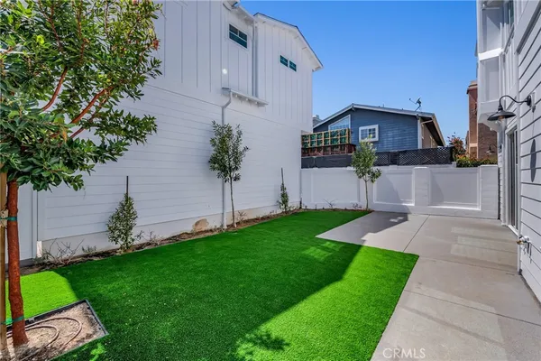 $10,000 | 2304 Harriman Lane, Unit A, Redondo Beach, CA 90278