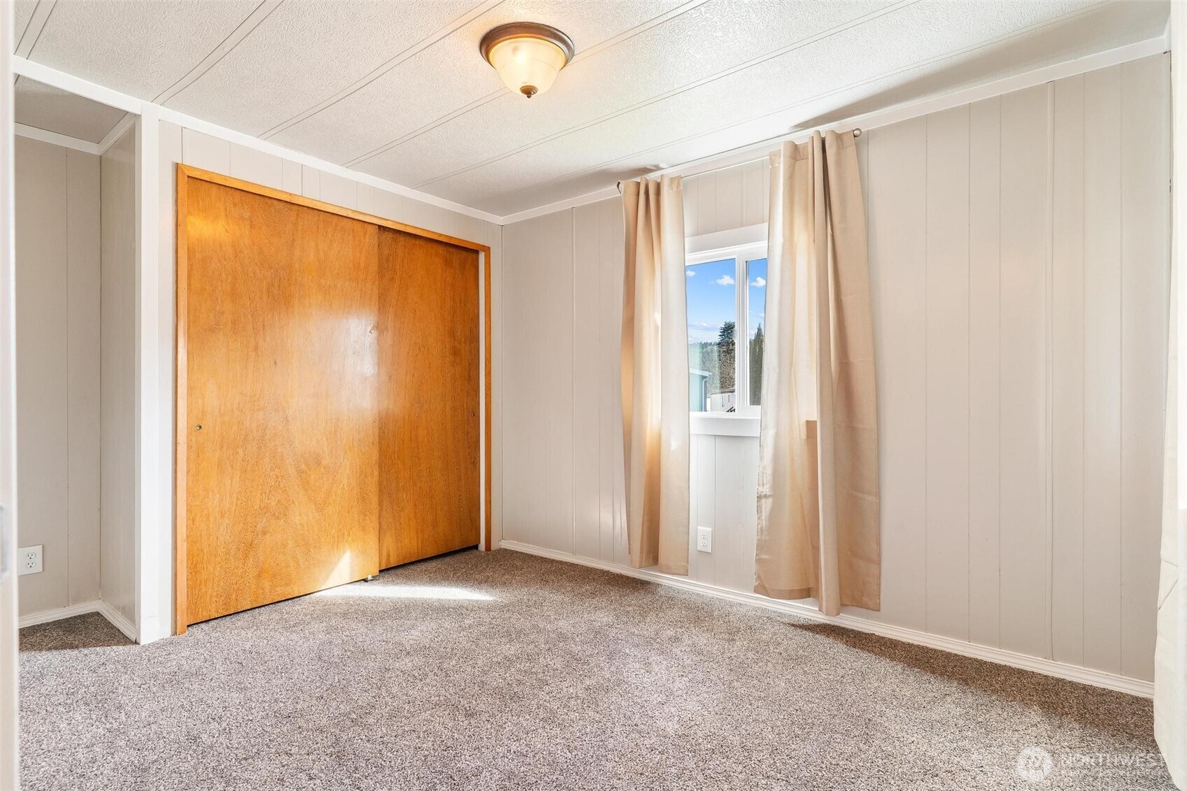 32501 Northeast 50th Street, Unit 6 Carnation, WA 98014 - Photo 17 of 20