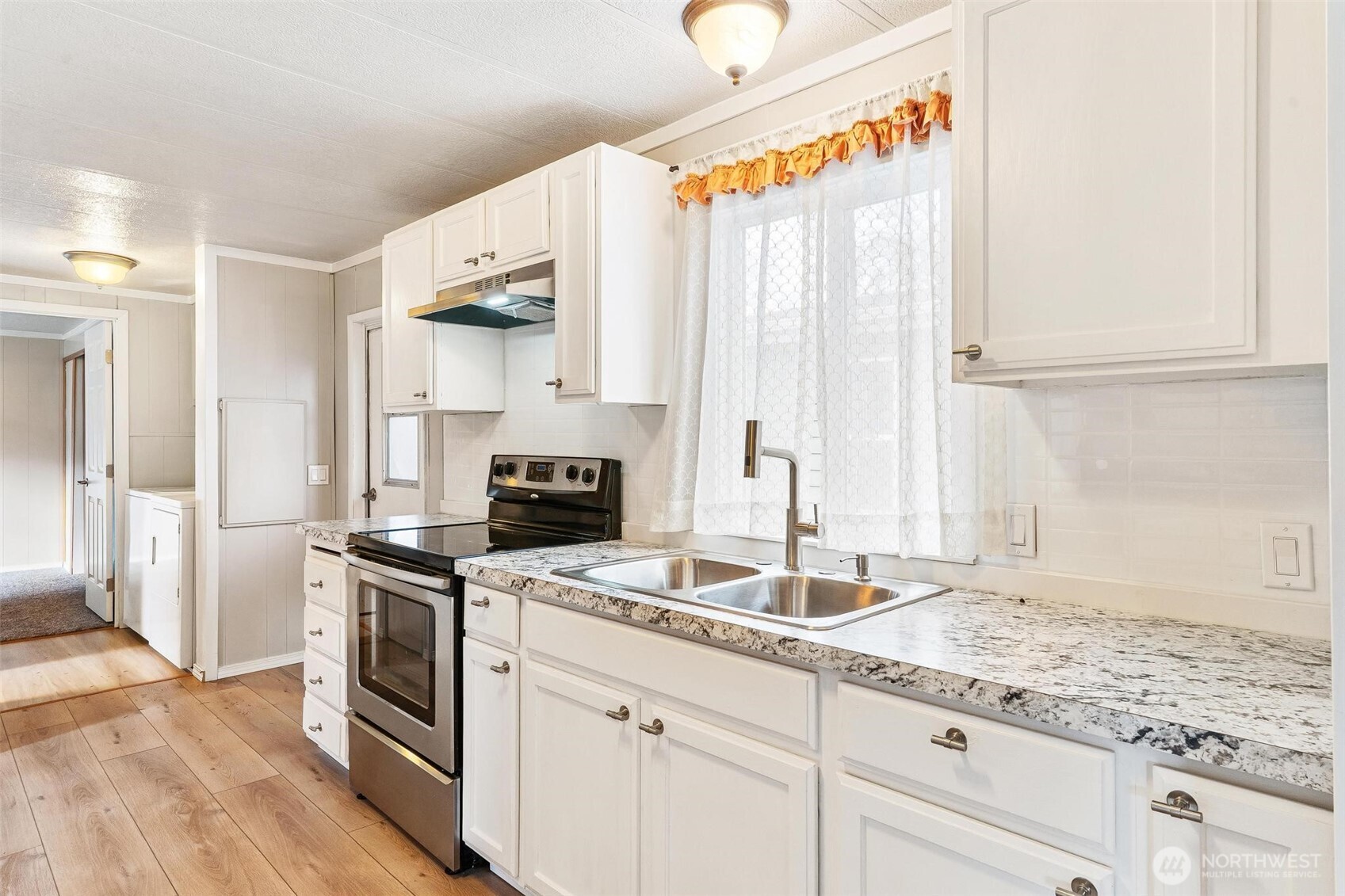 32501 Northeast 50th Street, Unit 6 Carnation, WA 98014 - Photo 4 of 20
