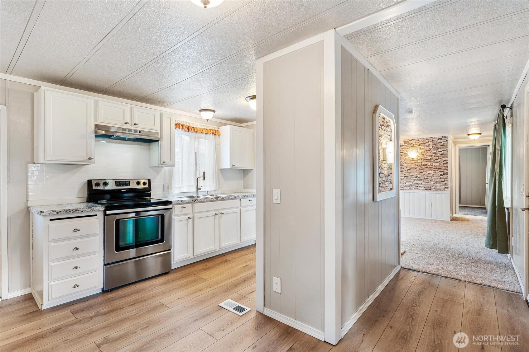 32501 Northeast 50th Street, Unit 6 Carnation, WA 98014 - Photo 8 of 20
