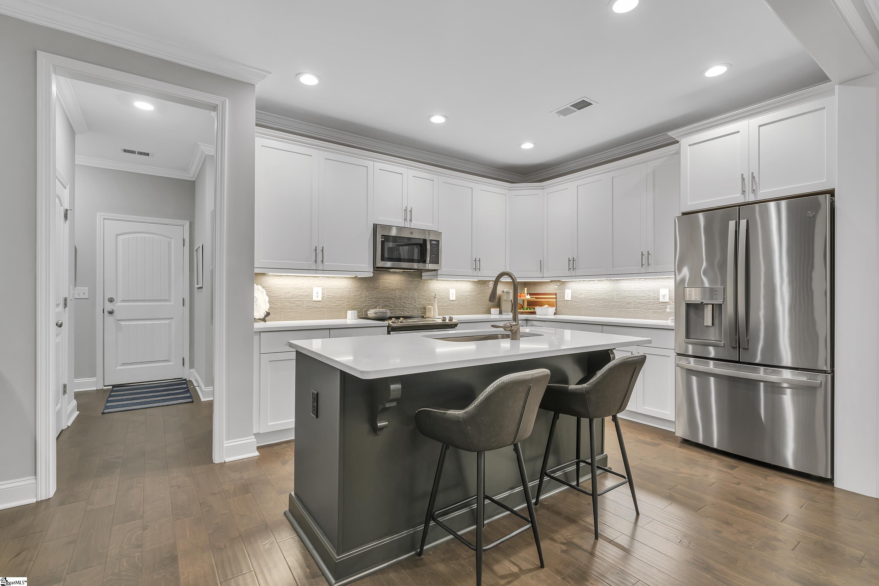 19 Peckham Street Greenville, SC 29607 - Photo 8 of 25 Gallery Image 8