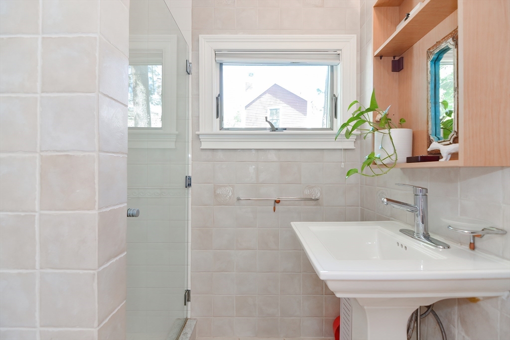 3 Forest Street, Unit 3 Newton, MA 02461 - Photo 7 of 31